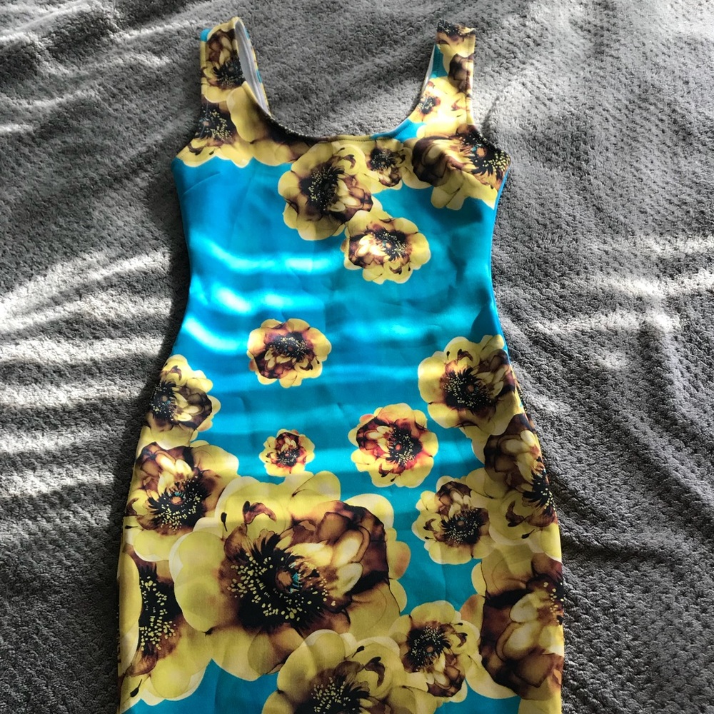 NEED Supply and Co. Blue and Yellow Flower dress